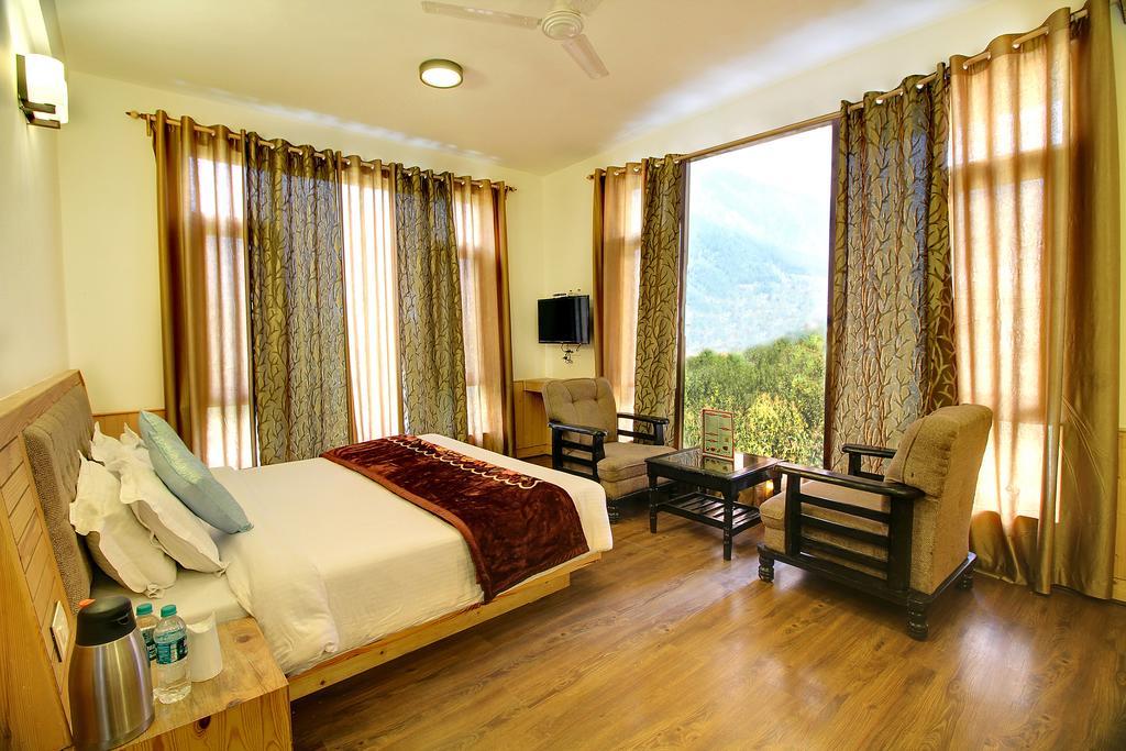 Hotel Thomas Villa Manāli Екстериор снимка